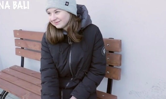 Разговаривала с мужем по телефону, исказала как хочет облизать его член, а парень подумал, что это ему