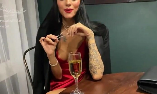 А ты смотрю с юмором... Ну что, про себя расскажи..