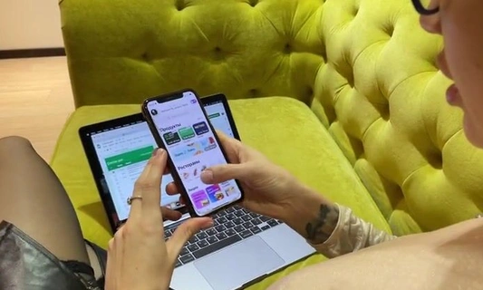 Здравствуйте, ваш заказ.. - Сколько с меня? - 2350 рублей..